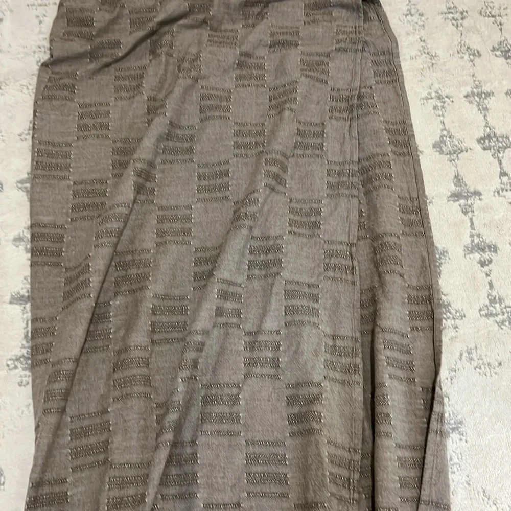 Gray Tablecloth - Picture 3 of 3